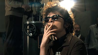 bild aus der news Im ersten Trailer zu "A Complete Unknown" wird Timothée Chalamet für den "Indiana Jones 5"-Regisseur zur Musiklegende