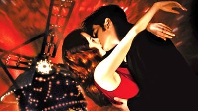 "Moulin Rouge! Das Musical" feiert umjubelte Premiere: Das berauschende Spektakel bietet noch mehr Songs als der Kult-Film [Anzeige]