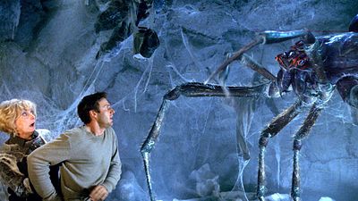 bild aus der news Heute Abend streamen: In diesem Monster-Kultfilm erwarten euch Horror, Spaß & eine 18-jährige Scarlett Johansson