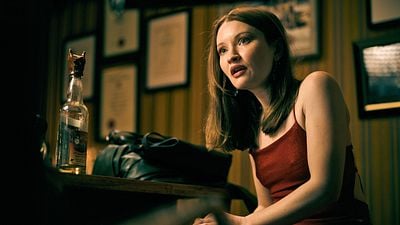 bild aus der news "Sucker Punch"-Star im Zeitschleifen-Rausch: Der deutsche Trailer zu "One More Shot" verspricht puren Party-Wahnsinn!