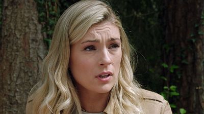 bild aus der news "Sturm der Liebe"-Vorschau heute: Larissa bittet Olivia um einen Gefallen