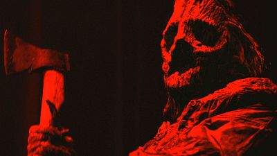 bild aus der news Das Grauen wartet in den Wäldern: Deutscher Trailer zum Horror-Thriller "The Knocking" – exklusiv bei FILMSTARTS