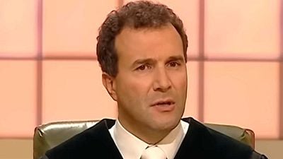 bild aus der news Er ist aktuell Vizepräsident des Bayerischen Landtags: Trotzdem kommt "Richter Alexander Hold" mit neuen Folgen zurück
