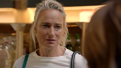 bild aus der news GZSZ-Vorschau heute: Julian schreibt Maren eine vielsagende Nachricht