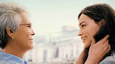 bild aus der news Nach "Freakier Friday" kommt "Ella McKay": Deutscher Trailer zum neuen Film mit Jamie Lee Curtis