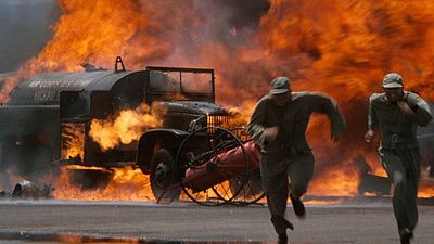 bild aus der news Einer der realistischsten Kriegsfilme aller Zeiten: Er gewann einen Oscar und wurde von gleich vier (!) Regisseuren realisiert!