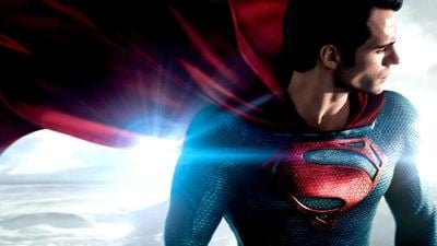 "Er passte kaum rein": Deshalb platze Henry Cavills Kostüm beim neuen Superman-Star aus allen Nähten!