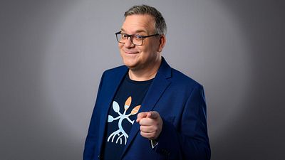 bild aus der news Trotz Mega-Flop, Elton bleibt! Stefan Raabs Liebling bekommt eigene RTL-Show