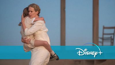 bild aus der news Neu & exklusiv auf Disney+: "American Horror Story"-Star muss ihre Töchter vor einer mythischen Schreckgestalt beschützen