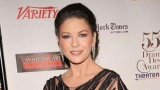 bild aus der news Catherine Zeta-Jones singt neben Tom Cruise in "Rock of Ages"