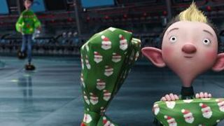 "Arthur Weihnachtsmann": Weihnachts-Elfe präsentiert den Trailer nach FILMSTARTS-Art