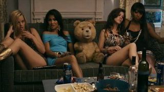 bild aus der news "Ted": Neuer Trailer zur Buddy-Komödie von Seth MacFarlane mit Mark Wahlberg
