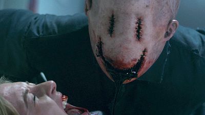 bild aus der news "Smiley": Erster Trailer zum Horrorthriller mit Caitlin Gerard und Toby "Tobuscus" Turner