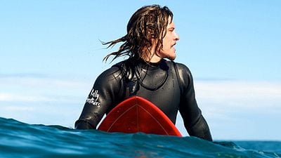 bild aus der news "Drift": Erster wellenreicher Trailer zum australischen Surfer-Drama mit Sam Worthington