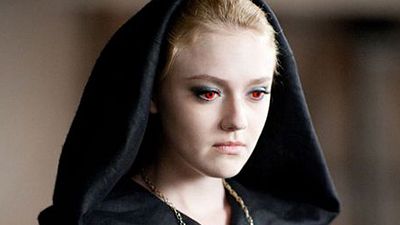 bild aus der news "The Last of Robin Hood": "Twilight"-Star Dakota Fanning als minderjährige Geliebte von "Robin Hood"-Darsteller Errol Flynn