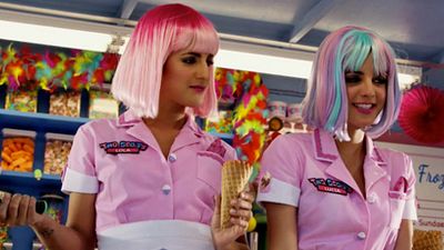 bild aus der news "Two Scoops": Seht euch bei uns den Kurzfilm von "Machete"-Regisseur Robert Rodriguez und seinen Fans an