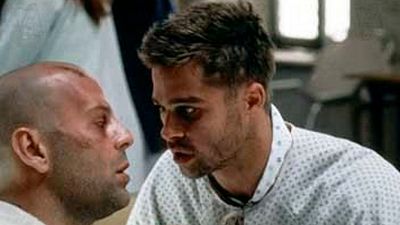 bild aus der news "12 Monkeys" kommt ins Fernsehen: Serie zum Sci-Fi-Meisterwerk mit Bruce Willis und Brad Pitt geplant