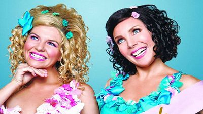 bild aus der news "Dumm & Dümmer" mit Frauen: Erster Trailer zur Blödel-Komödie "Ass Backwards" 