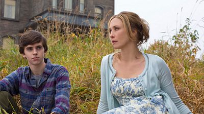 bild aus der news Norman Bates bastelt mit Haut, Kochen und Zähnen: Erster Teaser zur zweiten Staffel von "Bates Motel"