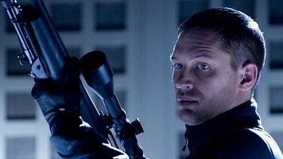 bild aus der news Tom Hardy wird als Elton John schrille Brillen tragen: Hauptdarsteller für Biopic "Rocketman" gefunden