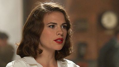bild aus der news "Agent Carter": "Captain America"-Star Hayley Atwell zeigt in acht Episoden, was sie als Geheimagentin drauf hat