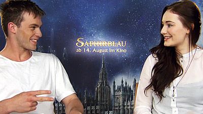 bild aus der news Zeitreisen und professionelles Lallen: die Stars Maria Ehrich und Jannis Niewöhner aus „Saphirblau“ im FILMSTARTS-Interview