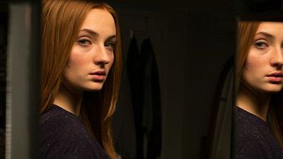 bild aus der news Im deutschen Trailer zu "Another Me" fühlt sich "Game of Thrones"-Star Sophie Turner von einer Doppelgängerin verfolgt