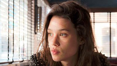 bild aus der news "Fluch der Karibik"-Meerjungfrau Astrid Bergès-Frisbey soll Guinevere in Guy Ritchies "King Arthur" spielen