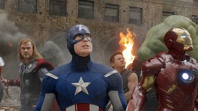 bild aus der news Grafik zeigt: So große sind Iron Mans Hulkbuster und Ultron im Vergleich zum Hulk in "The Avengers 2: Age Of Ultron"