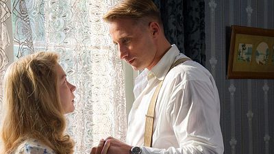 bild aus der news Michelle Williams führt eine verbotene Liebesbeziehung zu einem Wehrmachtssoldaten im ersten Trailer zu "Suite Française"