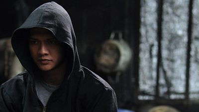 bild aus der news "The Raid"-Star Iko Uwais im Sci-Fi-Thriller "Beyond Skyline" – macht auch die Kampfchoreographie