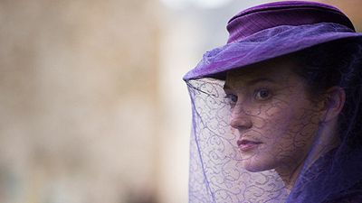 bild aus der news "Madame Bovary": Erster Trailer zur Verfilmung des Klassikers mit Mia Wasikowska ("Jane Eyre")