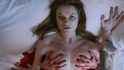 bild aus der news Dreier mit der toten Ex: Erster Trailer zur Horror-Romanze "Nina Forever"