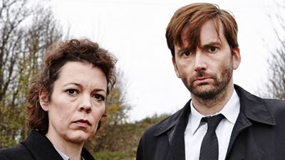 Eine Kleinstadt voller dunkler Geheimnisse: Start der Krimi-Drama-Serie "Broadchurch" im ZDF