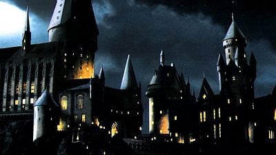 bild aus der news "Phantastische Tierwesen und wo sie zu finden sind": J.K. Rowling deutet Enthüllung von amerikanischer Zauberschule an