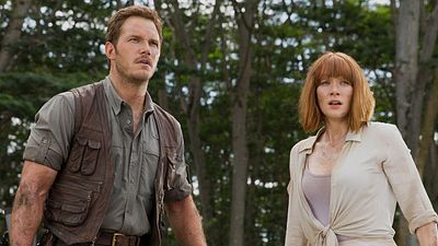 bild aus der news Lustiges Video: Chris Pratt zeigt in Anspielung auf Bryce Dallas Howards Schuhwerk in "Jurassic World", wie schnell er in High Heels unterwegs ist