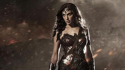 bild aus der news Wonder Woman spielt eine "super-wichtige Rolle" in "Batman vs. Superman: Dawn Of Justice"