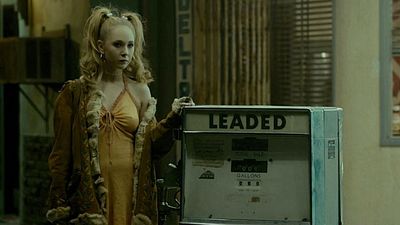 bild aus der news Leuchttürme statt Straßenstrich: Juno Temple flieht im neuen Trailer zu "Safelight" vor ihrem  Zuhälter