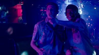 Attacke im Zombie-Stripclub: Deutscher Trailer zu "Scouts vs. Zombies - Handbuch zur Zombie-Apokalypse"