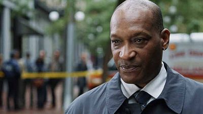 bild aus der news "The Flash": Tony "Candyman" Todd spricht den neuen Hauptbösewicht Zoom