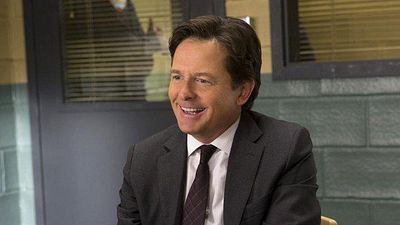 bild aus der news "Zurück in die Zukunft"-Star Michael J. Fox gibt "A.R.C.H.I.E." Pfötchen