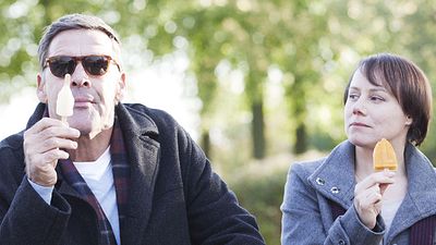 bild aus der news Das ZDF nimmt sich in "Lerchenberg" wieder selbst auf die Schippe: Start der zweiten Staffel der Satire-Serie