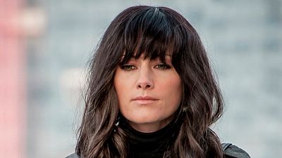 bild aus der news Naturtalent im Umgang mit der Waffe: Til Schweiger lobt Helene Fischers Auftritt in "Tatort: Der große Schmerz"