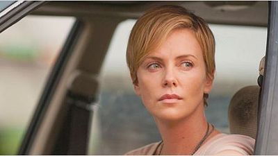 bild aus der news "Dark Places - Gefährliche Erinnerung": Charlize Theron im deutschen Trailer zur Verfilmung des Thrillers von "Gone Girl"-Autorin Gillian Flynn