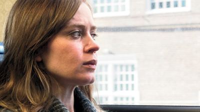 "The Girl On The Train": Emily Blunt auf den ersten Bildern zur Bestseller-Adaption