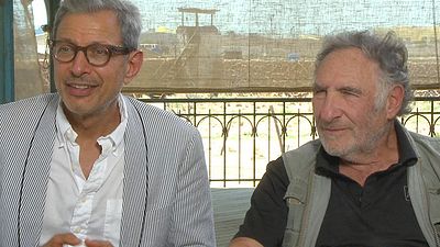 bild aus der news "Der erste Film war einzigartig!": Das FILMSTARTS-Interview am Set von "Independence Day 2" mit den Stars Jeff Goldblum, Liam Hemsworth und Bill Pullman