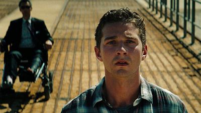 bild aus der news #Elevate ist Shia LaBeoufs neue Kunstperformance: 24 Stunden lang debattieren im Fahrstuhl