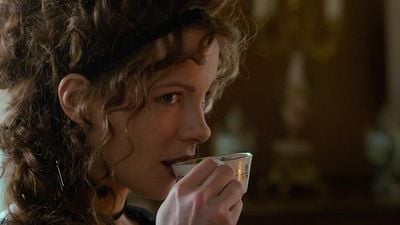 bild aus der news "Love & Friendship": Neuer Trailer zur Jane-Austen-Verfilmung mit Kate Beckinsale und Chloë Sevigny