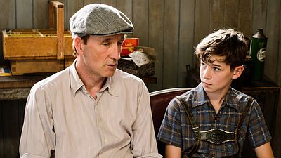 bild aus der news "Junges Licht": Erster Trailer zur Roman-Verfilmung mit Charly Hübner