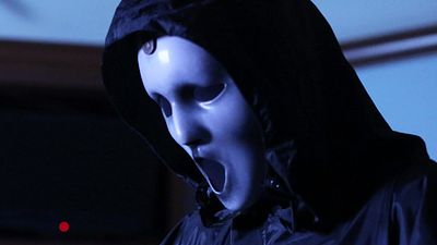 bild aus der news "Scream": Zweite Staffel der blutigen Serien-Adaption des Horrorklassikers ab heute bei Netflix
